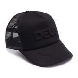 DEUS Kappe Trucker Capital Letters- black -